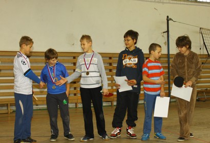 Stolny tenis